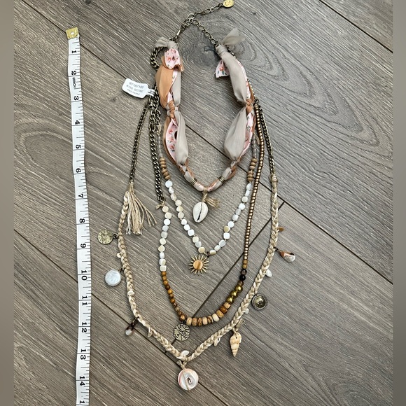 NWT Free People & Ariana Ost River Layer Necklace in Gold and Cream - Picture 6 of 12